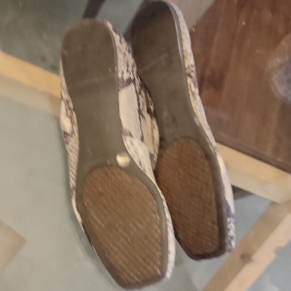 Stylish Snakeskin Patterned Women's Flats - Picture 7 of 7